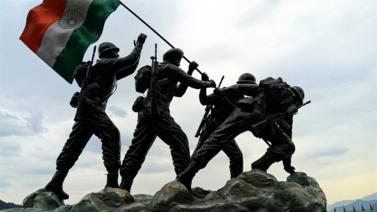 Indian Army statue symbolizing bravery during the Kargil War 1999