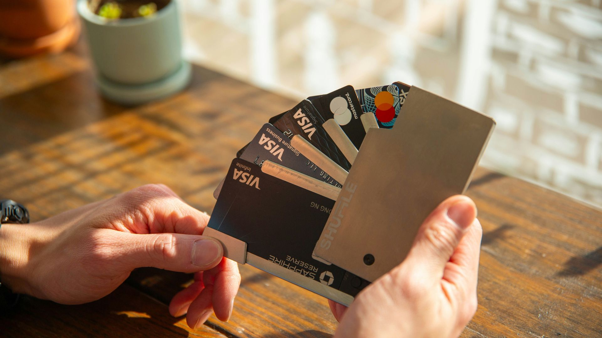 How to build credit score from zero using a beginner credit card